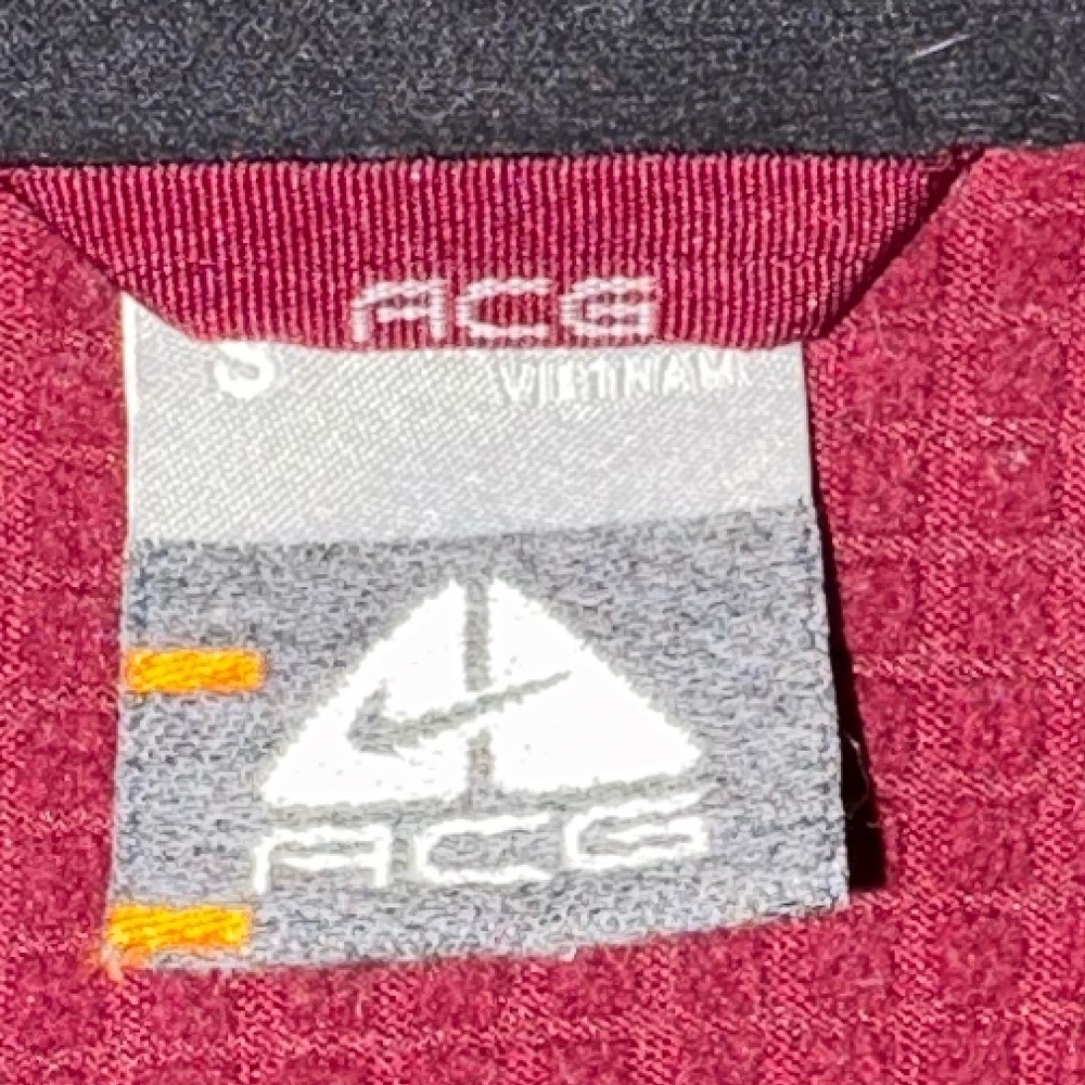 SOLD Nike ACG Outdoors Burgundy red Red Full-Zip Jacket coat small - Picture 2 of 2